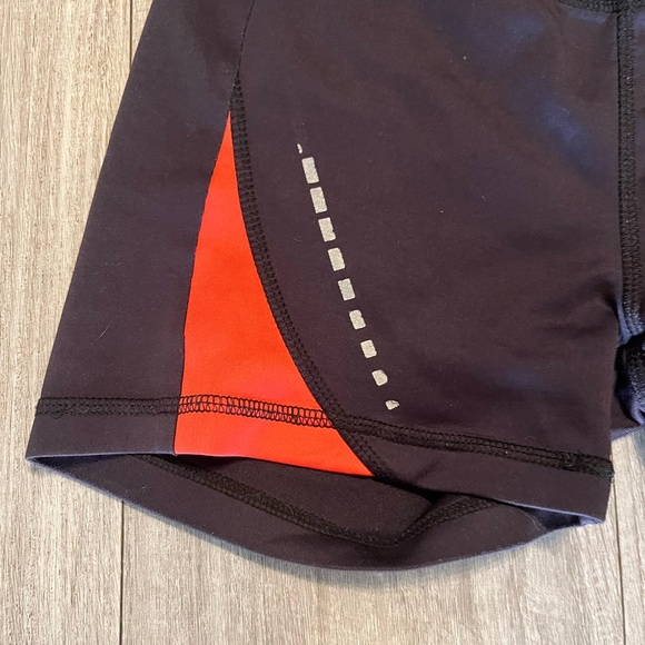 Running shorts - Picture 5 of 11